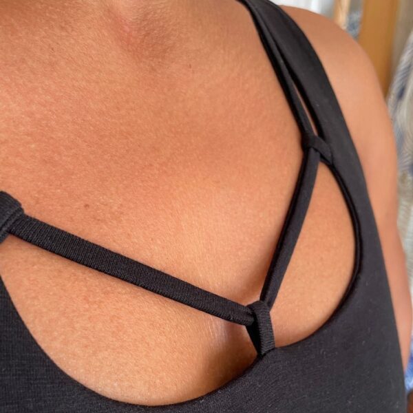 Bra Top by Aurin Cross Back Black - Detail - Aurinshop Vienna